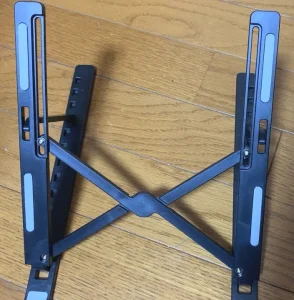 Aliexpressで購入したパソコンスタンドの本体